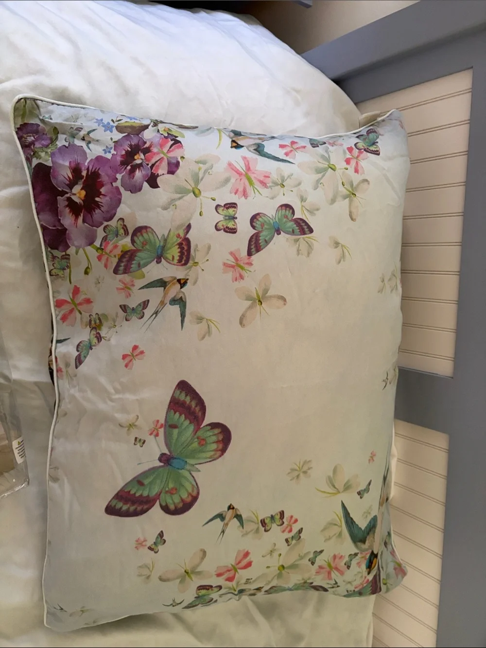 Ted Baker Purple  Butterfly and Floral Ombre Duvet set size twin. Double sided.